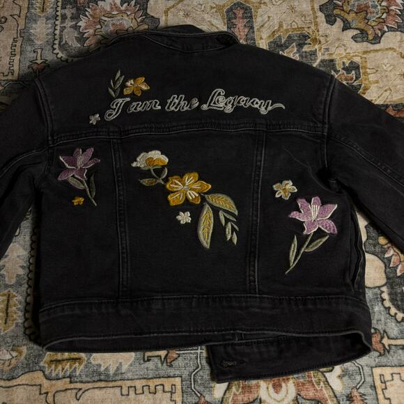 Abercrombie Kids Jean Jacket Black Embroidered Girls Denim Jacket Fall Winter - Picture 1 of 7